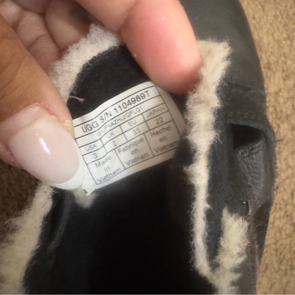 Ugg shoes size 3 kids black